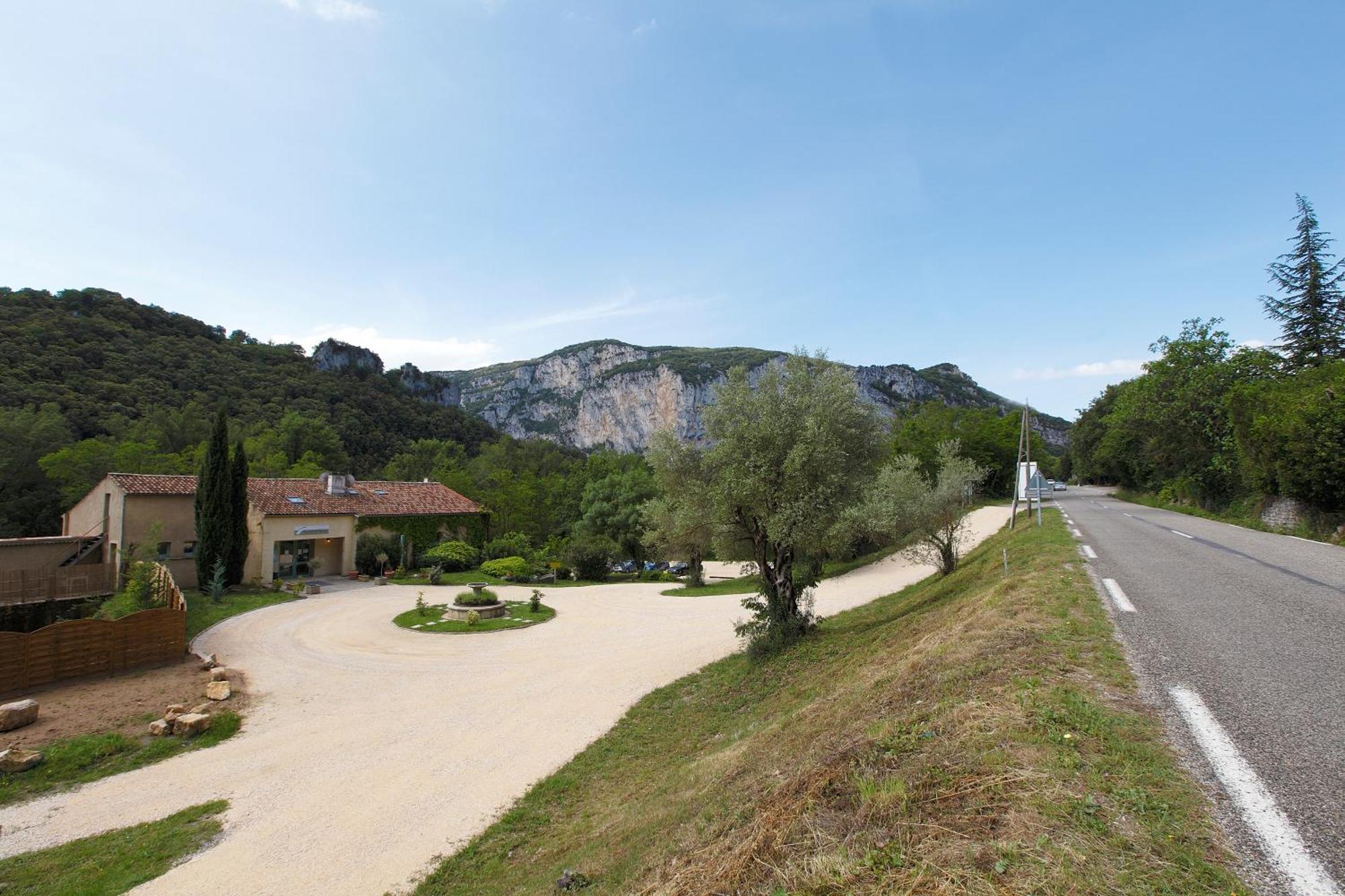 Vacanceole - Le Domaine De Chames - Pont D'Arc Aparthotel Vallon-Pont-dʼArc Εξωτερικό φωτογραφία