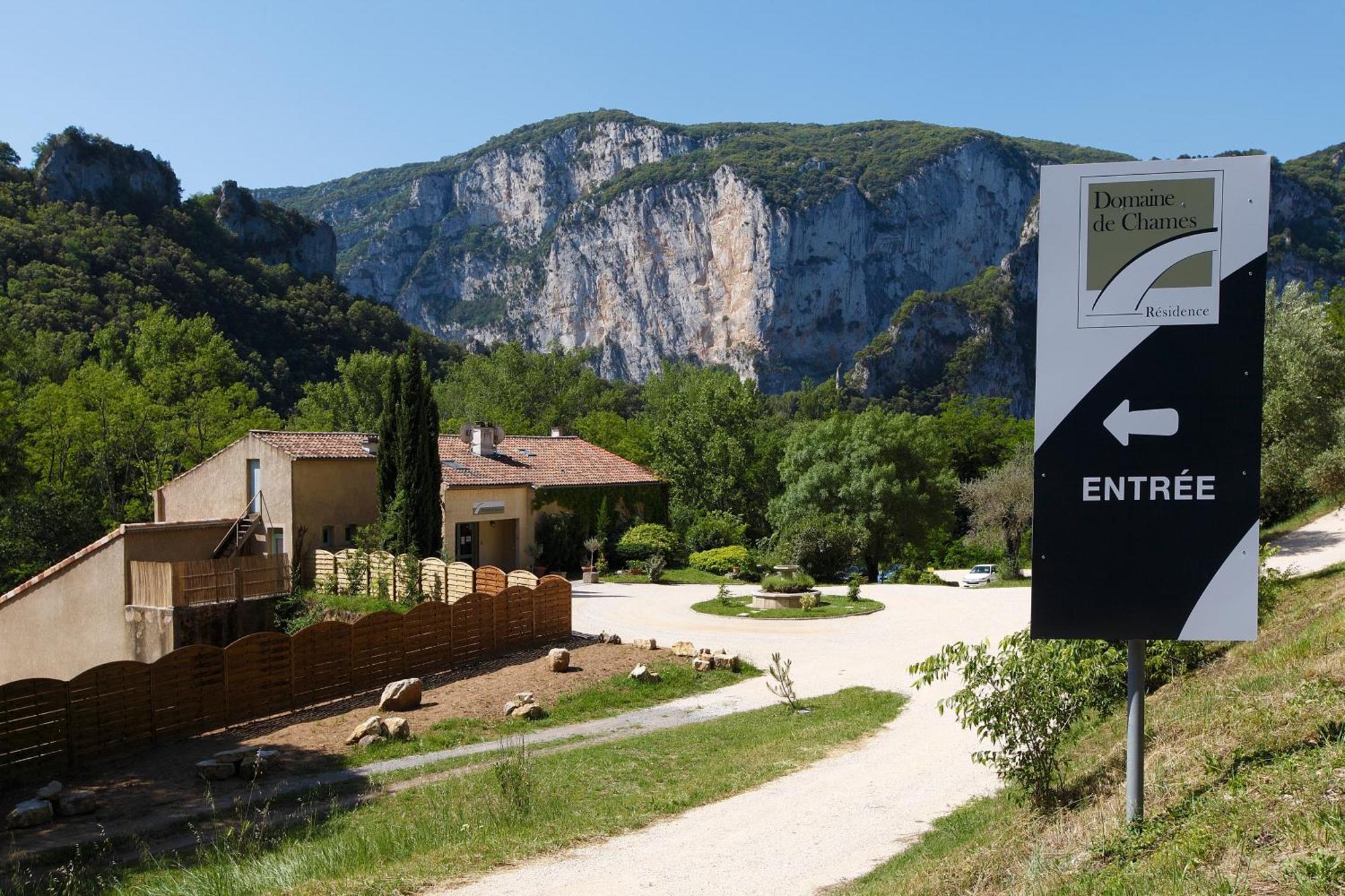 Vacanceole - Le Domaine De Chames - Pont D'Arc Aparthotel Vallon-Pont-dʼArc Εξωτερικό φωτογραφία